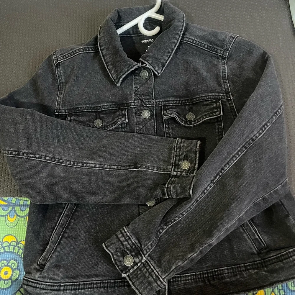 Denim jean Black jacket. Regular fit women’s/juniors  - Picture 3 of 5